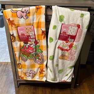 NEW Strawberry Shortcake Pumpkin Halloween AND Fall Throw Blankets Bundle